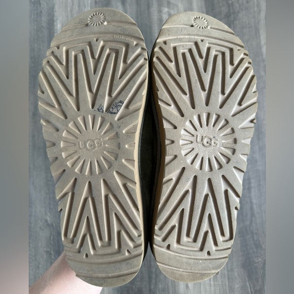 Ugg Tasman Slippers Burnt Olive Size 9 EUC! - Picture 14 of 16